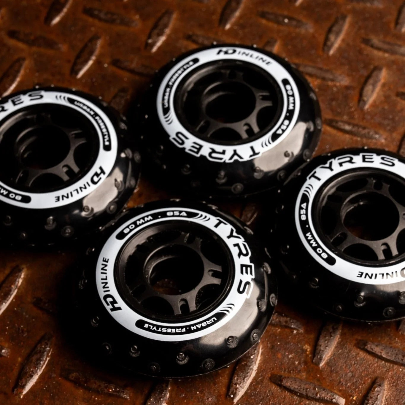 JOGO DE RODAS HD INLINE TYRES FAÍSCA PRETO | 80MM 85A